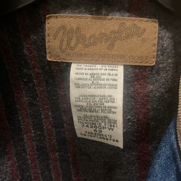 Mens 42 fit Authentic Wrangler Western Jacket - Picture 2 of 3